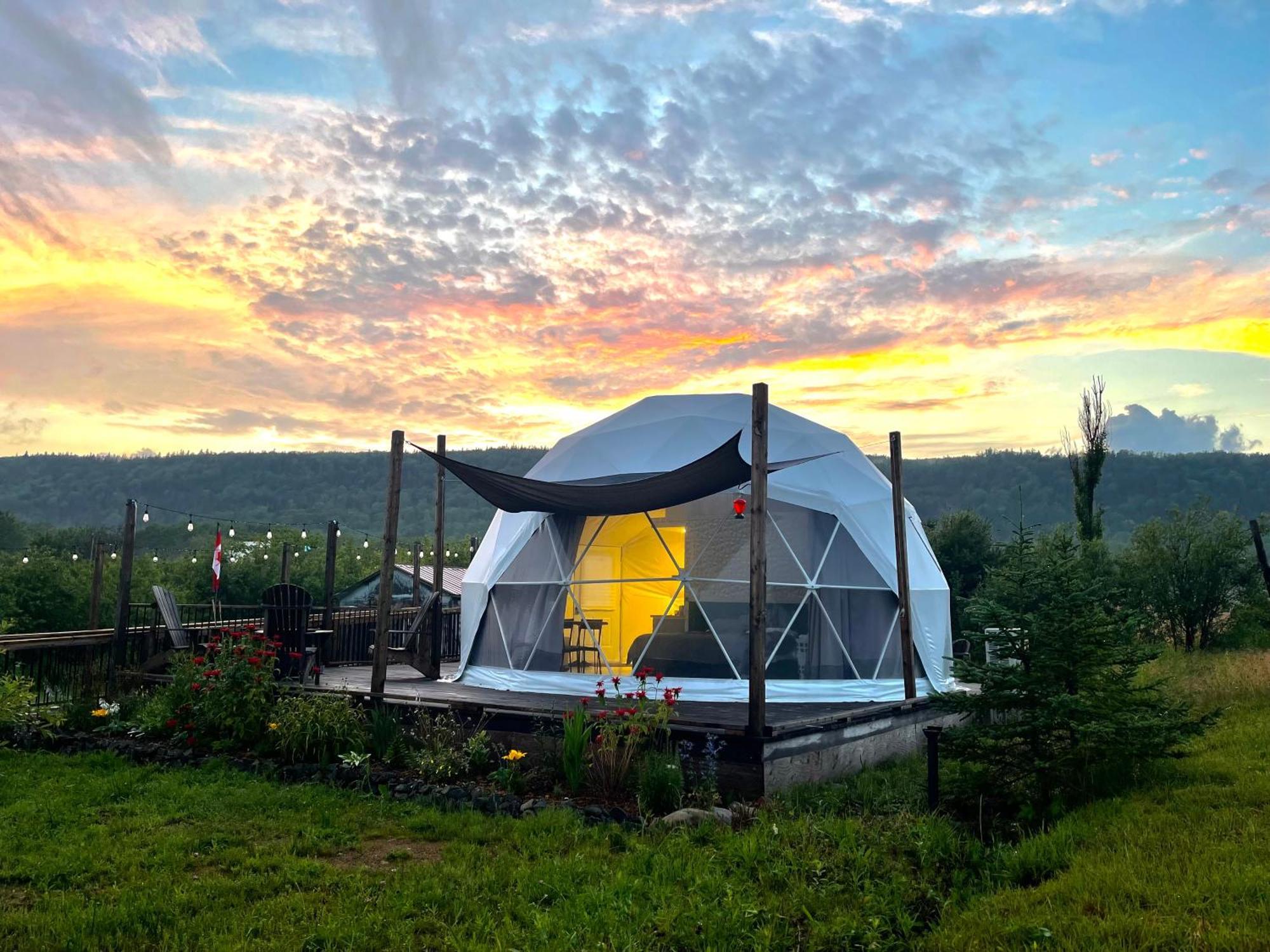 Victoria Beach Port Wade Glamping Domes 빌라 외부 사진
